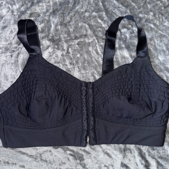 Fabletics Bra - Picture 2 of 4